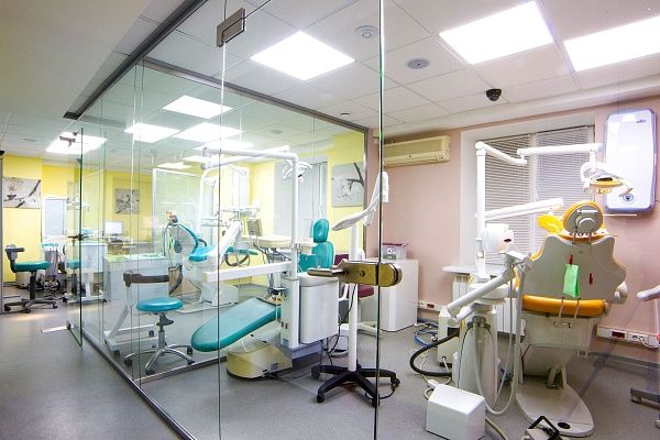 Стоматология Beauty Smile смарт-стекло перегородки