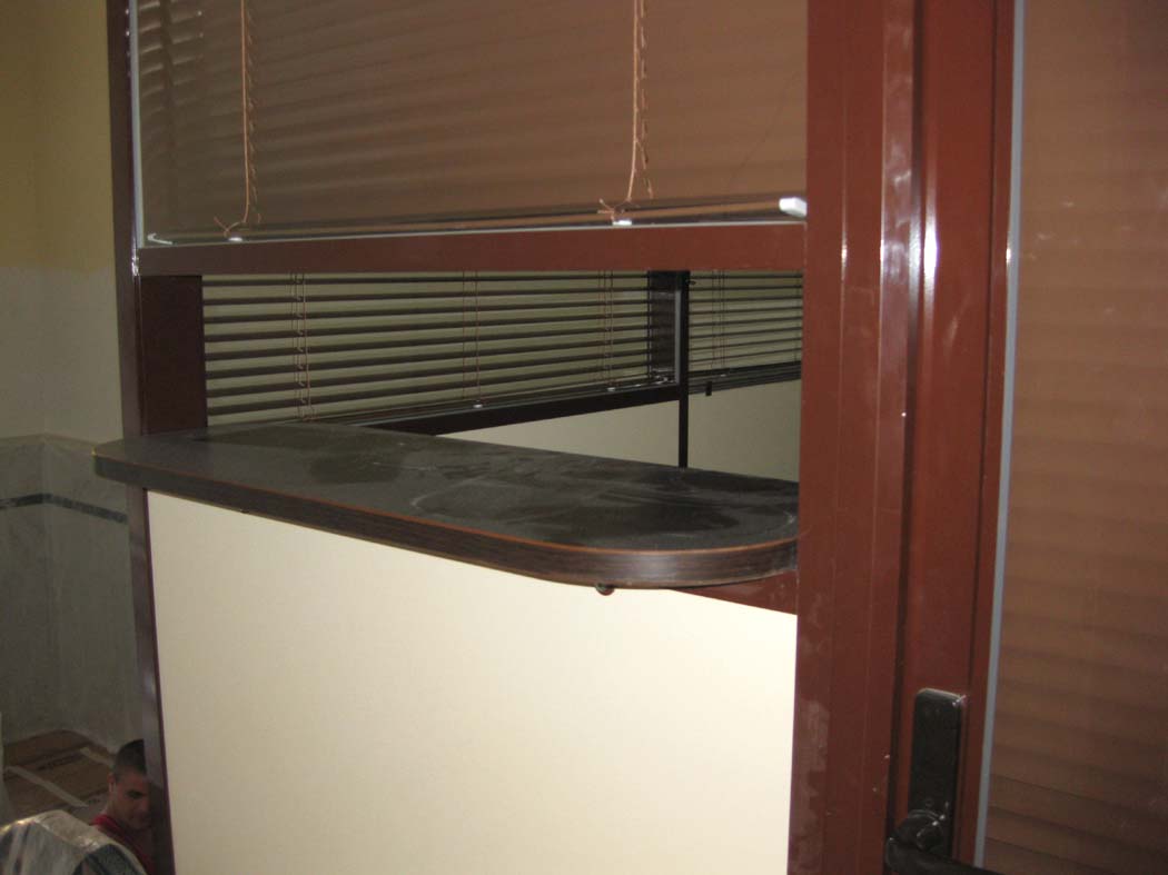 Профиль перегородки с отделкой под дерево - офис «Цветной Профиль»