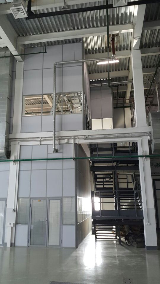 Глухие перегородки и лестница на второй уровень