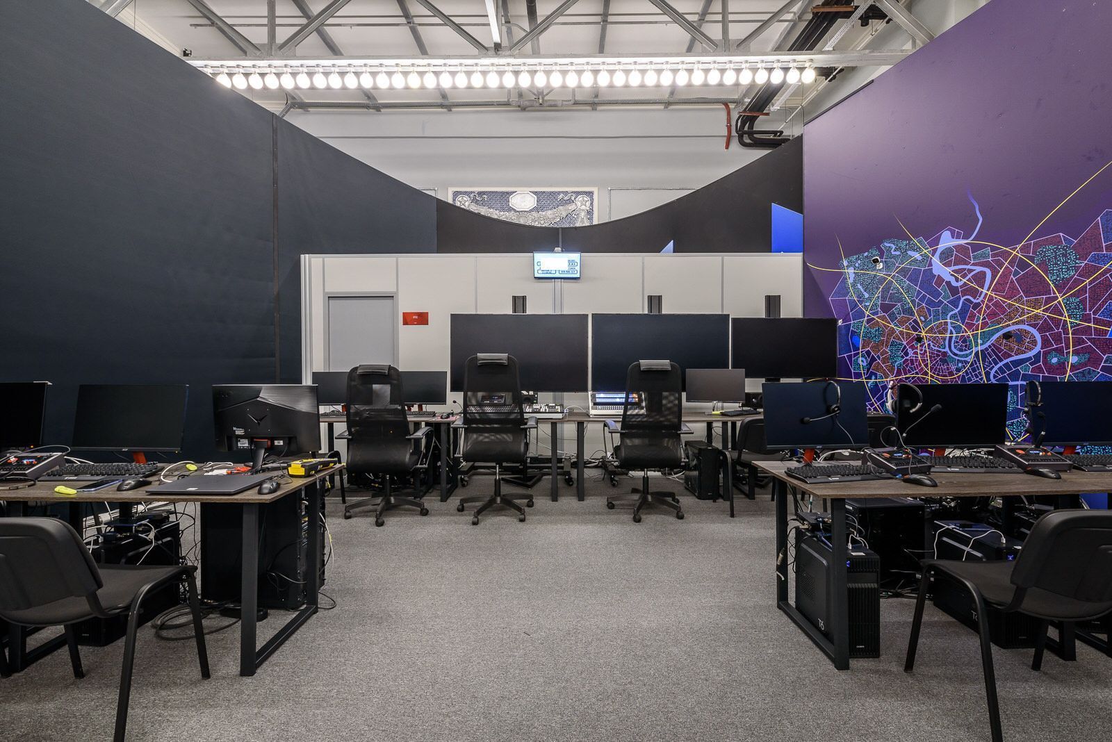 Глухие офисные перегородки — решение для технических помещений. Проект ВДНХ