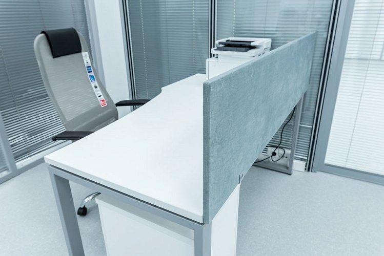 Тканевые мобильные экраны для современного офиса и опенспейса