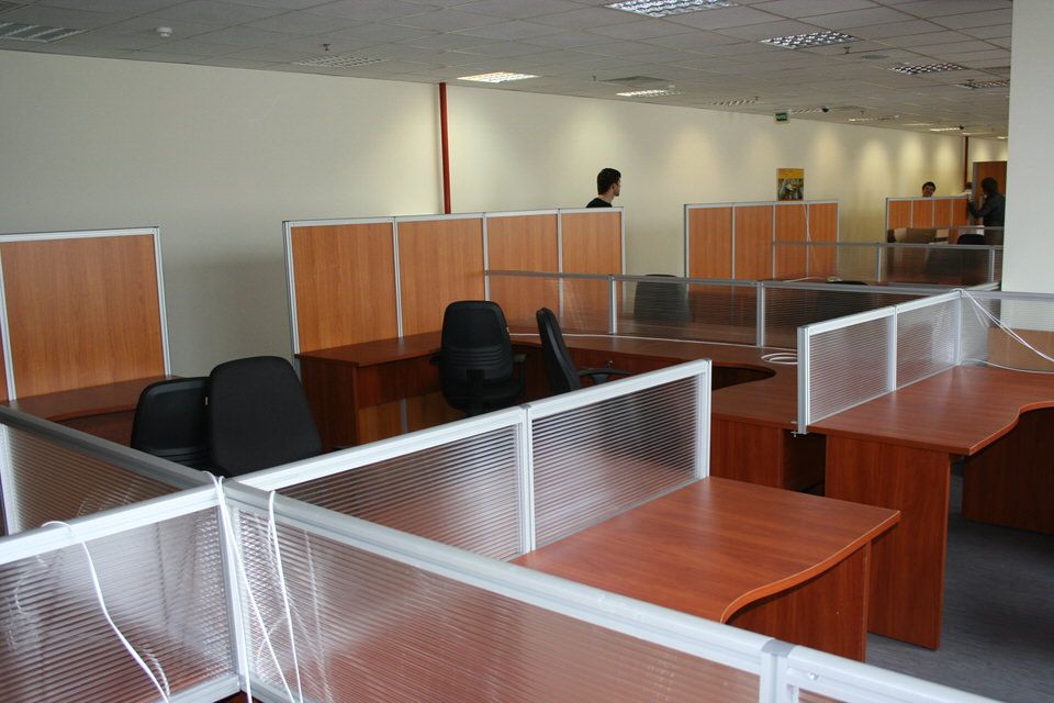 Настольные экраны (desk screens) для рабочих мест