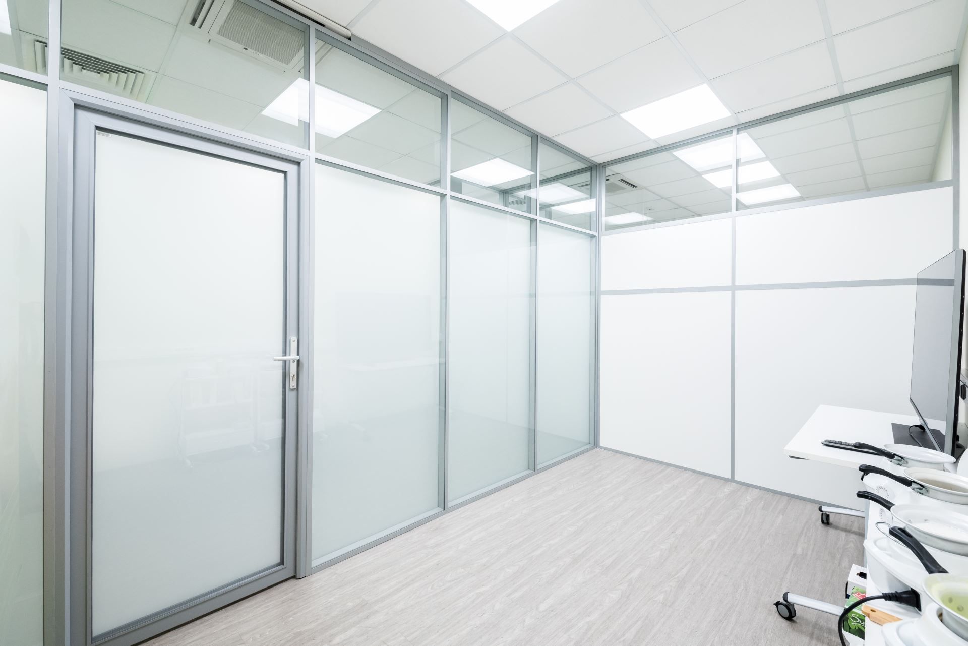 Фото проекта Master Centr: перегородки для рабочих мест (open space)