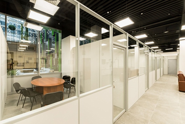 Комбинированные перегородки для Allada School