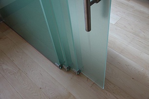 Раздвижные перегородки: перегородка для кухни и столовой