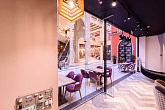 Витражная офисная перегородка — пример установки в кабинете